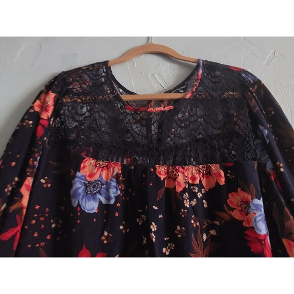 Unique Spectrum Tops Blouse Floral,crochet, 1X,Rayón,20 Inch Of Armp To Armp - Picture 9 of 10